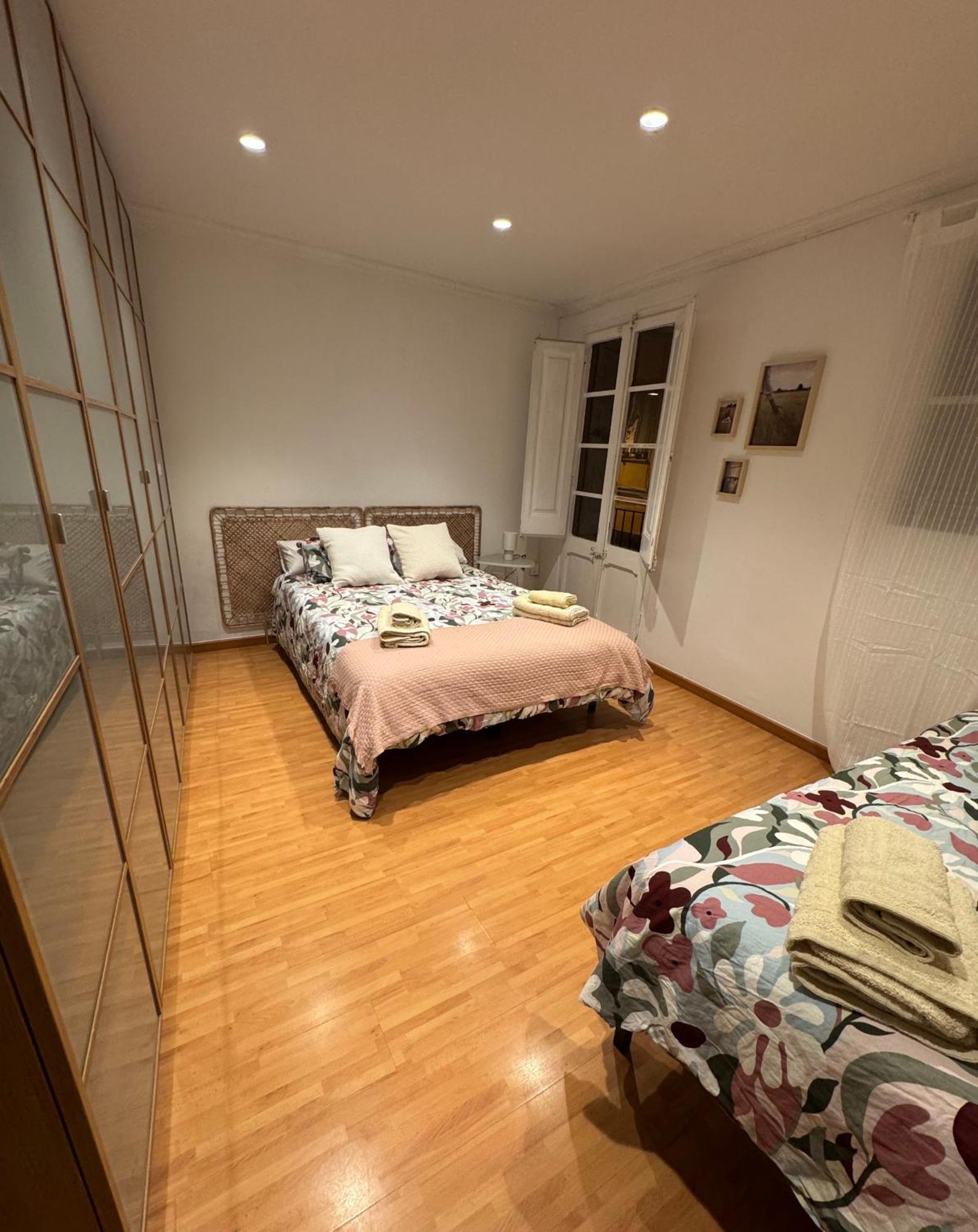 Ferienwohnung Acogedor Piso En Barcelona Exterior foto